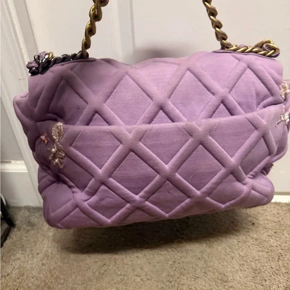 Chanel 19 fabric Lavender Quilted Shoulder Bag with Gold Chain - Picture 5 of 16